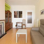 In Near The Seawall Apartman *