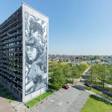 In Near The Seawall * 오스텐드