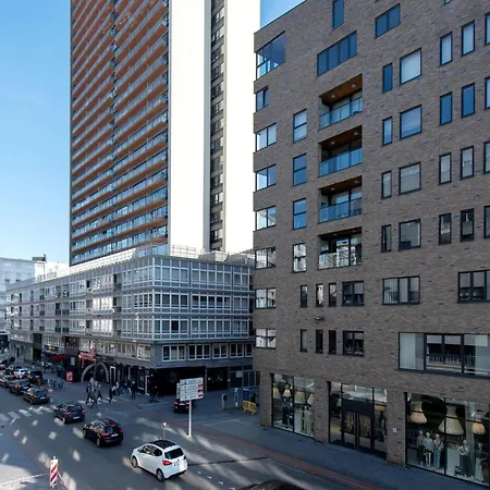 아파트 In Near The Seawall