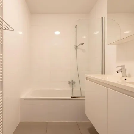 Apartment In Near The Seawall Ostende